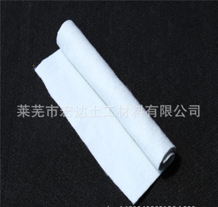 現(xiàn)貨pe防滲土工布 山東土工布生產(chǎn)廠家出售多規(guī)格防滲水土工布