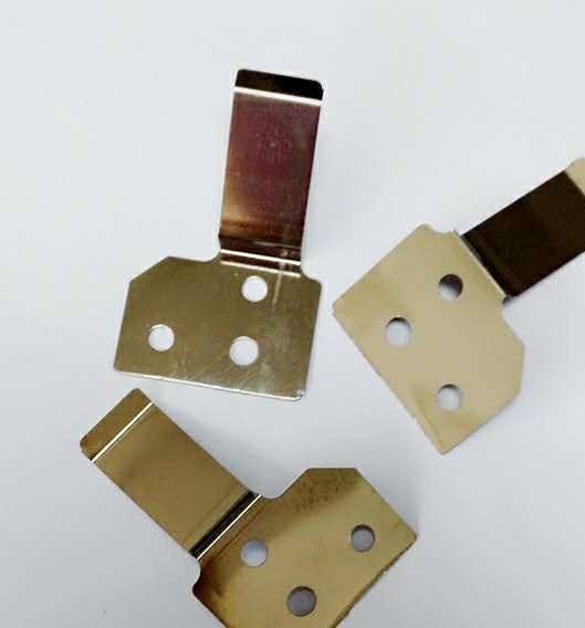 各种弹簧 自动车轴 螺丝 弹片 五金冲压 涡卷弹簧 电池弹簧 板弹