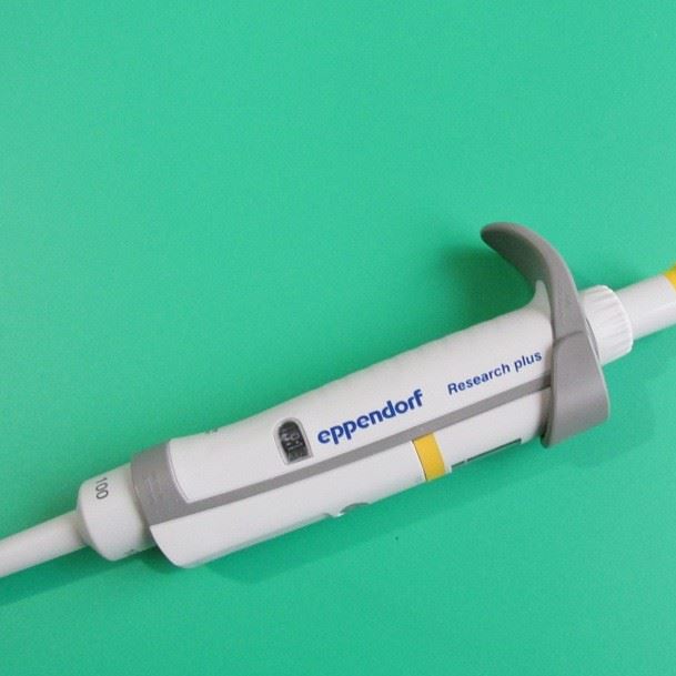 單道可調(diào)eppendorf  含吸頭 500-5000&mu;l艾本德移液器進(jìn)口